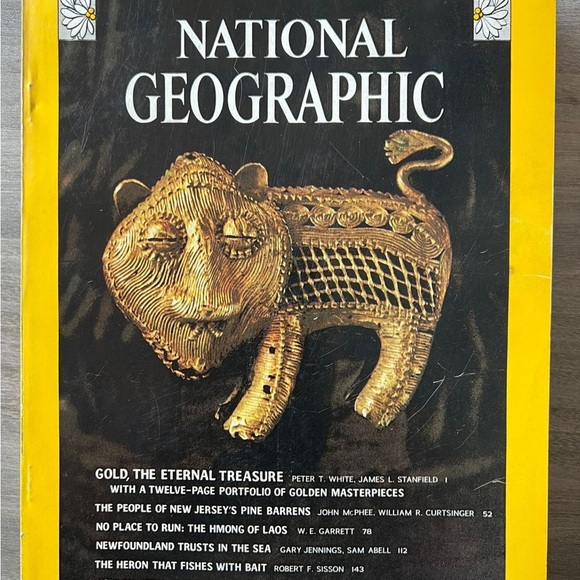 Super Vintage National Geographic Magazine lot. - Picture 5 of 10
